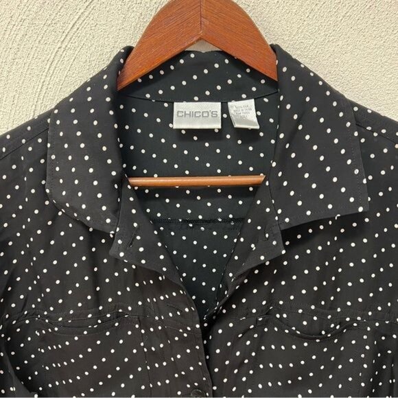 Chico’s 100% Silk Black & White Polka Dot Print Button Up Blouse Chicos Sz 1 - Picture 2 of 6